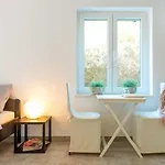 Betanija & Arijana Bayview Studio Apartments